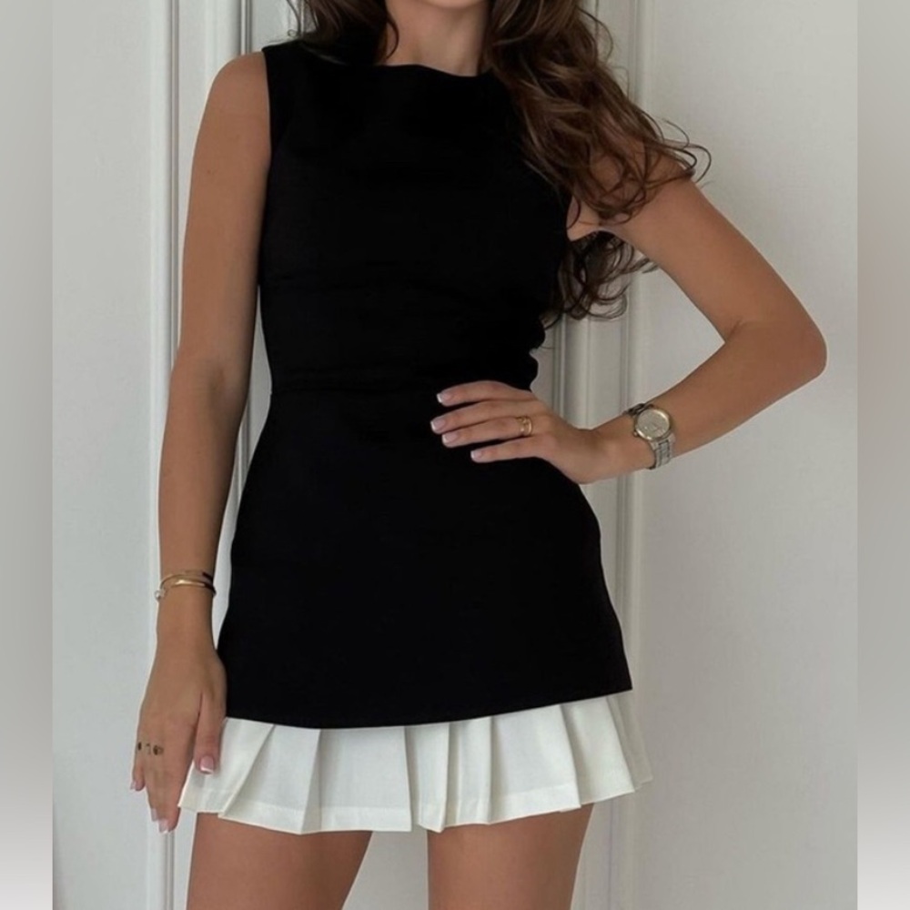 Commense ✨ black and white dress two toned pleated mini dress SMALL